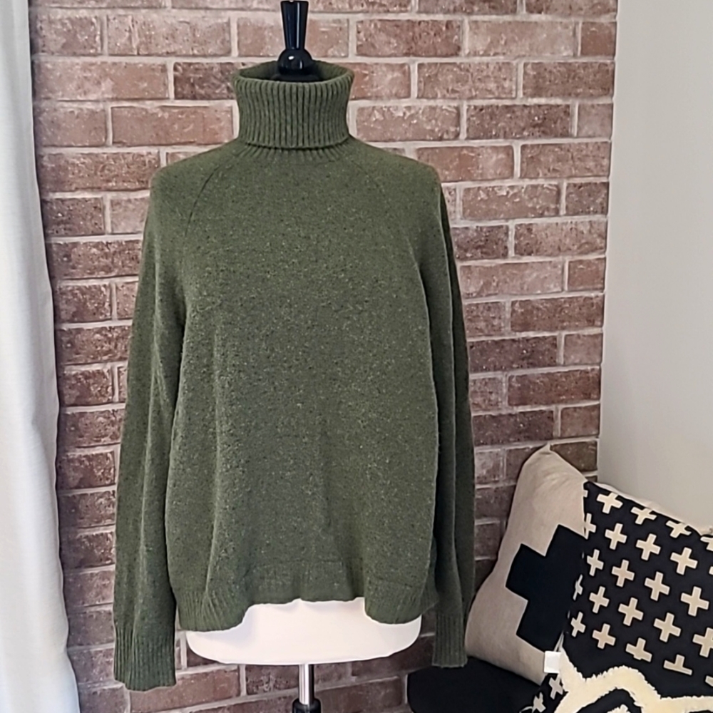 J Crew Sweater Large Gree